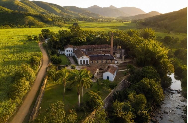 Cachaça, patrimônio e turismo cultural:rotas de memória e sabor